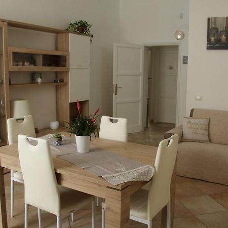 Ohana: Casa Nel Centro Di เลชเช ภายนอก รูปภาพ
