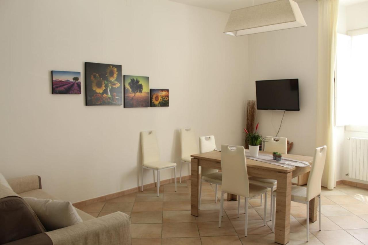 Ohana: Casa Nel Centro Di เลชเช ภายนอก รูปภาพ