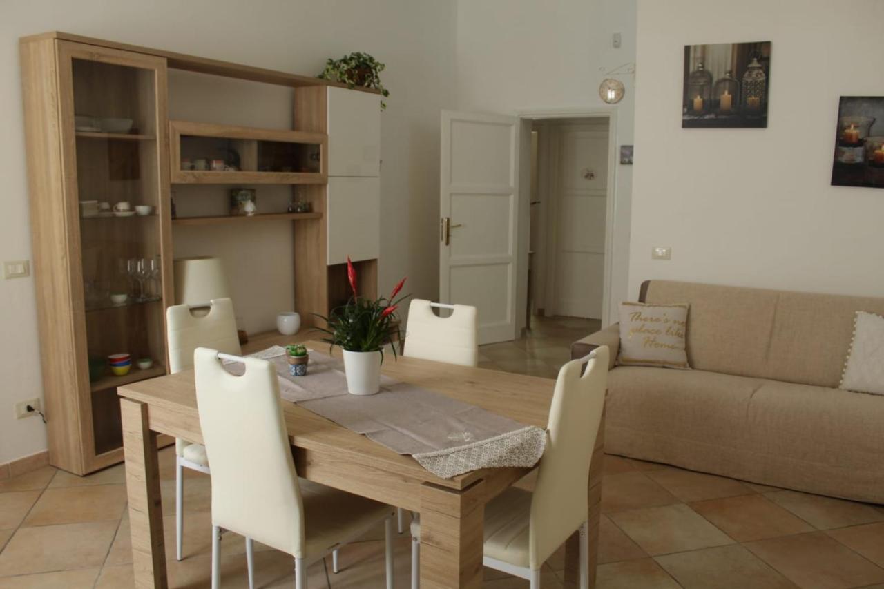Ohana: Casa Nel Centro Di เลชเช ภายนอก รูปภาพ