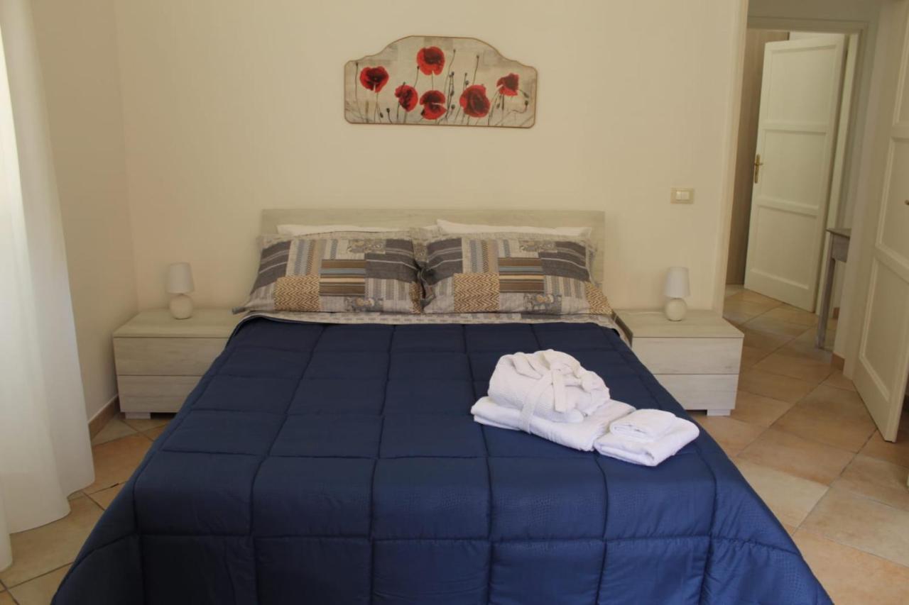 Ohana: Casa Nel Centro Di เลชเช ภายนอก รูปภาพ